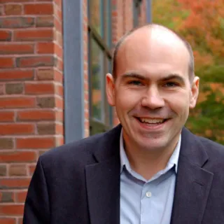 Jonathan  Peelle